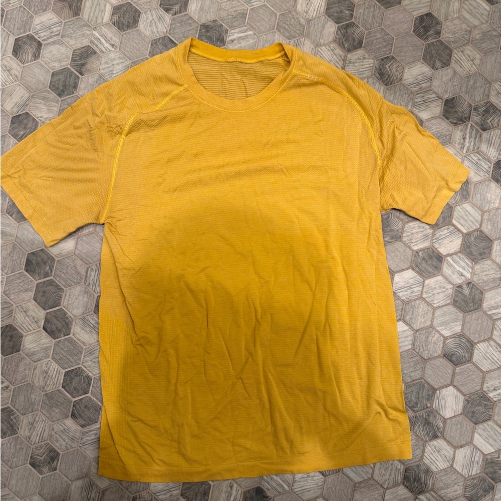 lululemon athletica Men's Mustard Short Sleeve Tee